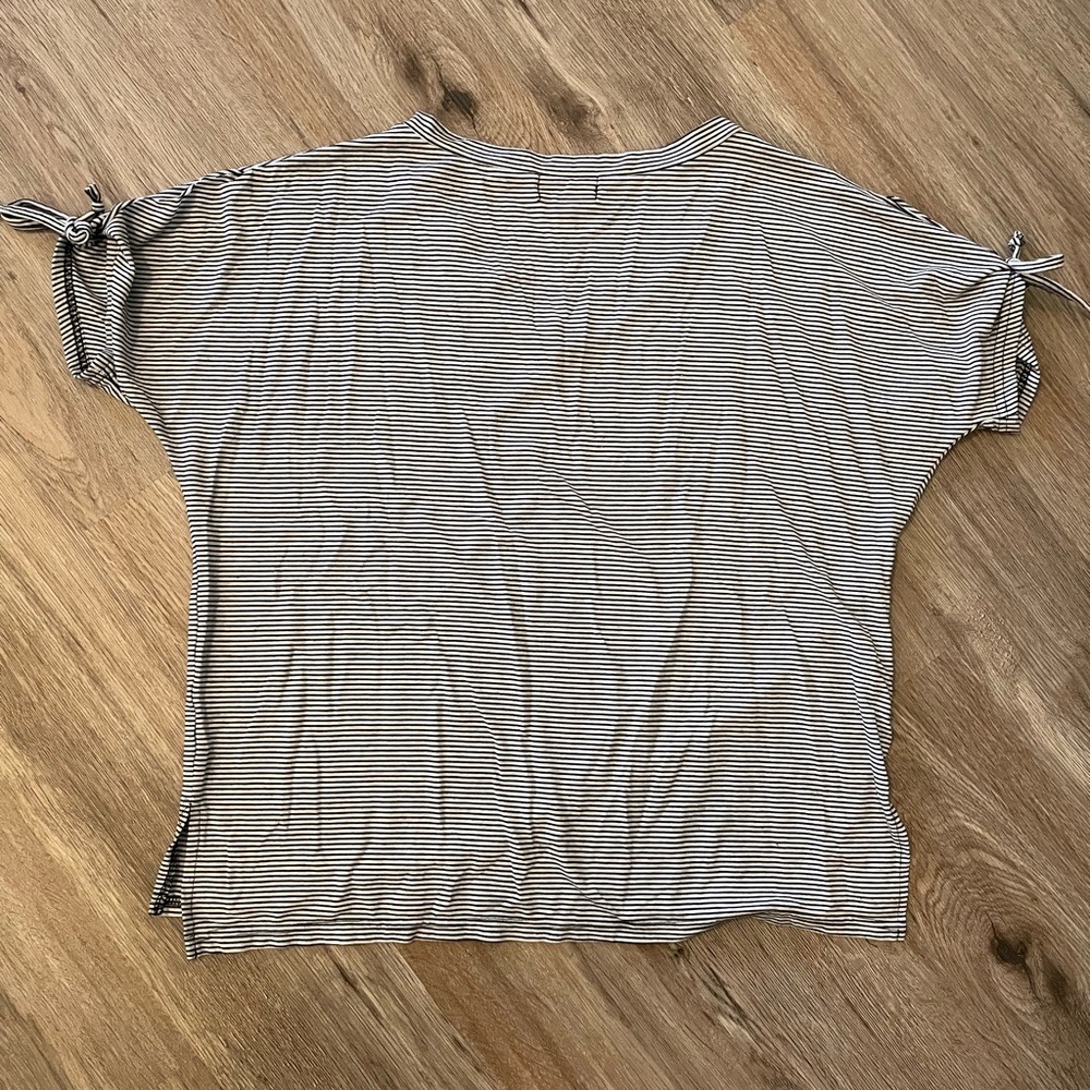 Striped Tee - Picture 2 of 8